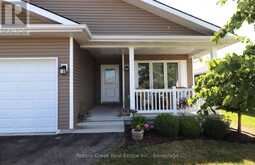 20 HURON HEIGHTS DRIVE | Goderich Ontario | Slide Image Two