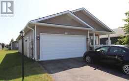 20 HURON HEIGHTS DRIVE | Goderich Ontario | Slide Image Thirty