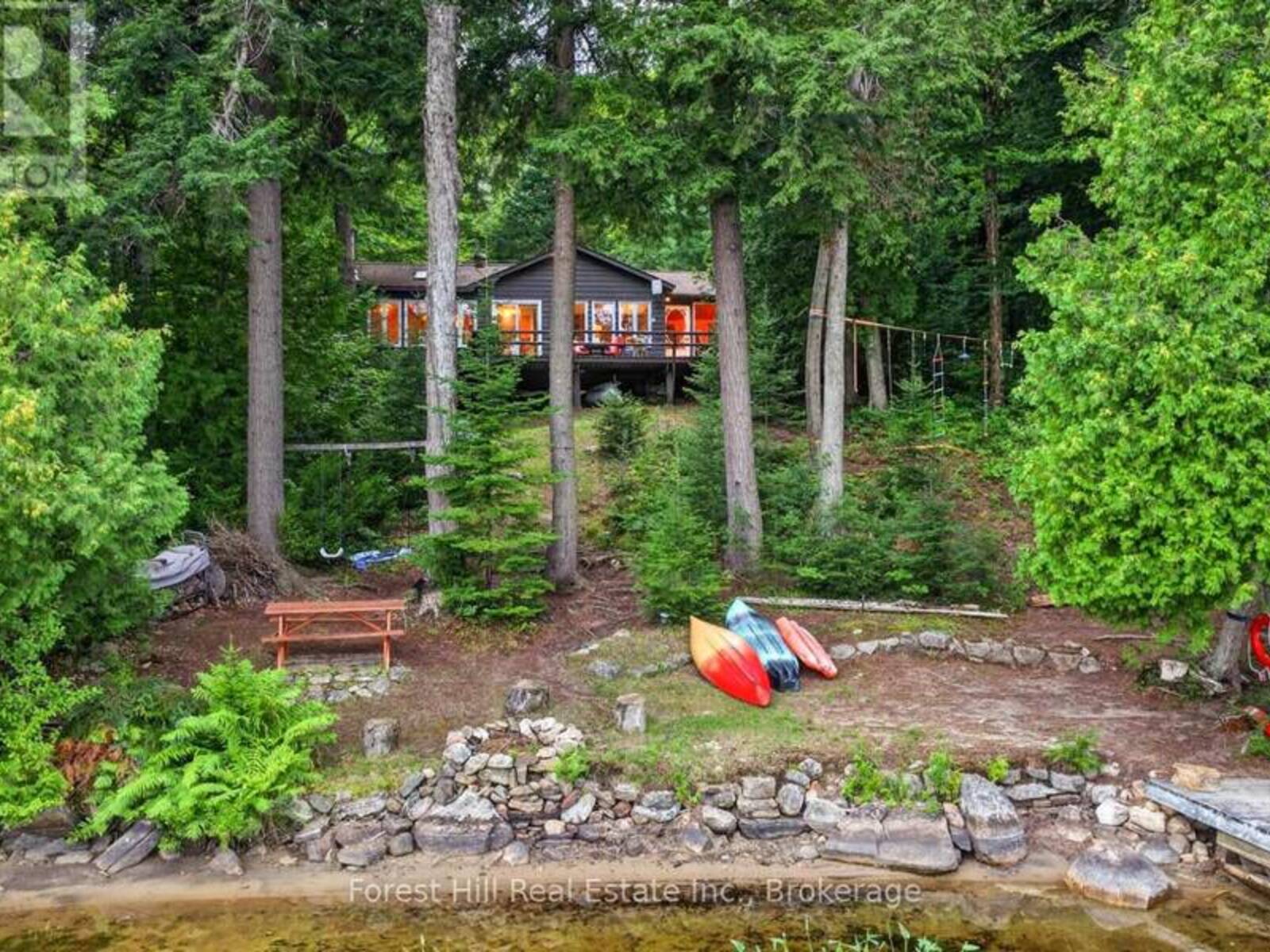 1052 SKIN LAKE DRIVE, Lake of Bays, Ontario P0A 1E0