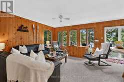 1052 SKIN LAKE DRIVE | Lake of Bays Ontario | Slide Image Ten
