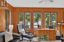 1052 SKIN LAKE DRIVE | Lake of Bays Ontario | Slide Image Twenty