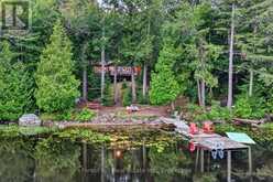 1052 SKIN LAKE DRIVE | Lake of Bays Ontario | Slide Image Fifty