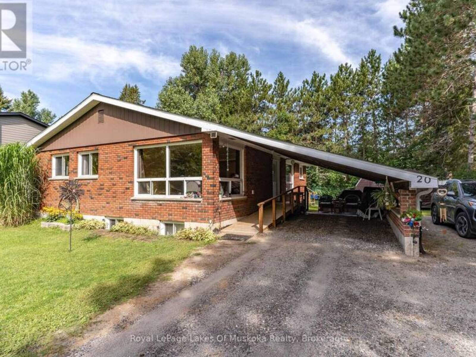 20 SANDER DRIVE, Bracebridge, Ontario P1L 1K6