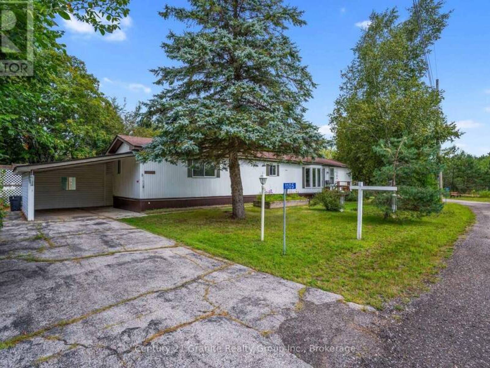 1105 EIGHTH LANE, Minden Hills, Ontario K0M 2K0