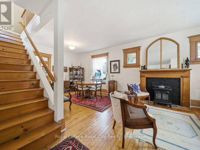 66 RAGLAN STREET Guelph Ontario, N1H 2S6 - 2 Bedrooms Home For Sale