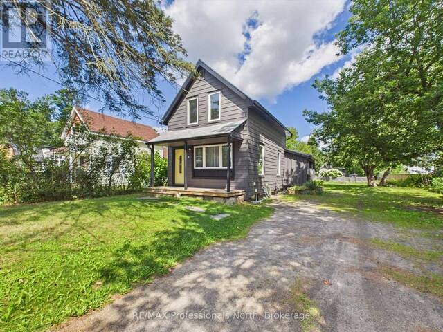3 SPADINA AVENUE Bracebridge Ontario, P1L 1C7 - 2 Bedrooms Home For Sale