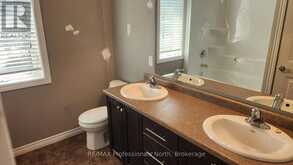 5 GREAVES AVENUE | Huntsville Ontario | Slide Image Fifteen
