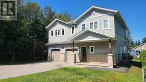 5 GREAVES AVENUE | Huntsville Ontario | Slide Image Four
