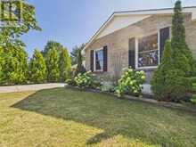 693 MACYOUNG DRIVE | Kincardine Ontario | Slide Image Three