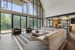 152 DELPHI LANE | The Blue Mountains Ontario | Slide Image Ten
