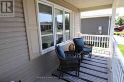 96 LAKE BREEZE DRIVE | Goderich Ontario | Slide Image Four