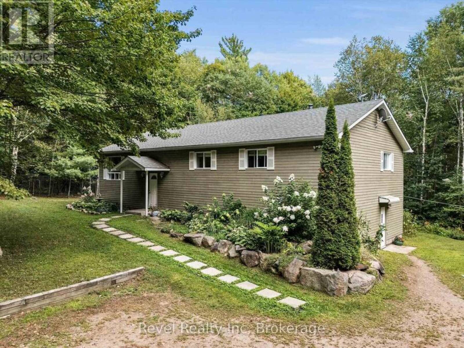 1326 ECHO LAKE ROAD, Baysville, Ontario P0B 1A0