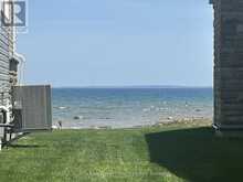 64 WATERVIEW ROAD | Wasaga Beach Ontario | Slide Image Three
