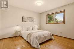 27 PALERMO CRESCENT | Guelph Ontario | Slide Image Eighteen