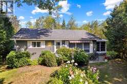 32 MOHAWK DRIVE | Southampton Ontario | Slide Image Three