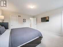 85 DOUGLAS DRIVE | Bracebridge Ontario | Slide Image Eighteen