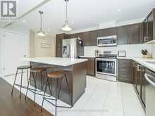 85 DOUGLAS DRIVE | Bracebridge Ontario | Slide Image Nine