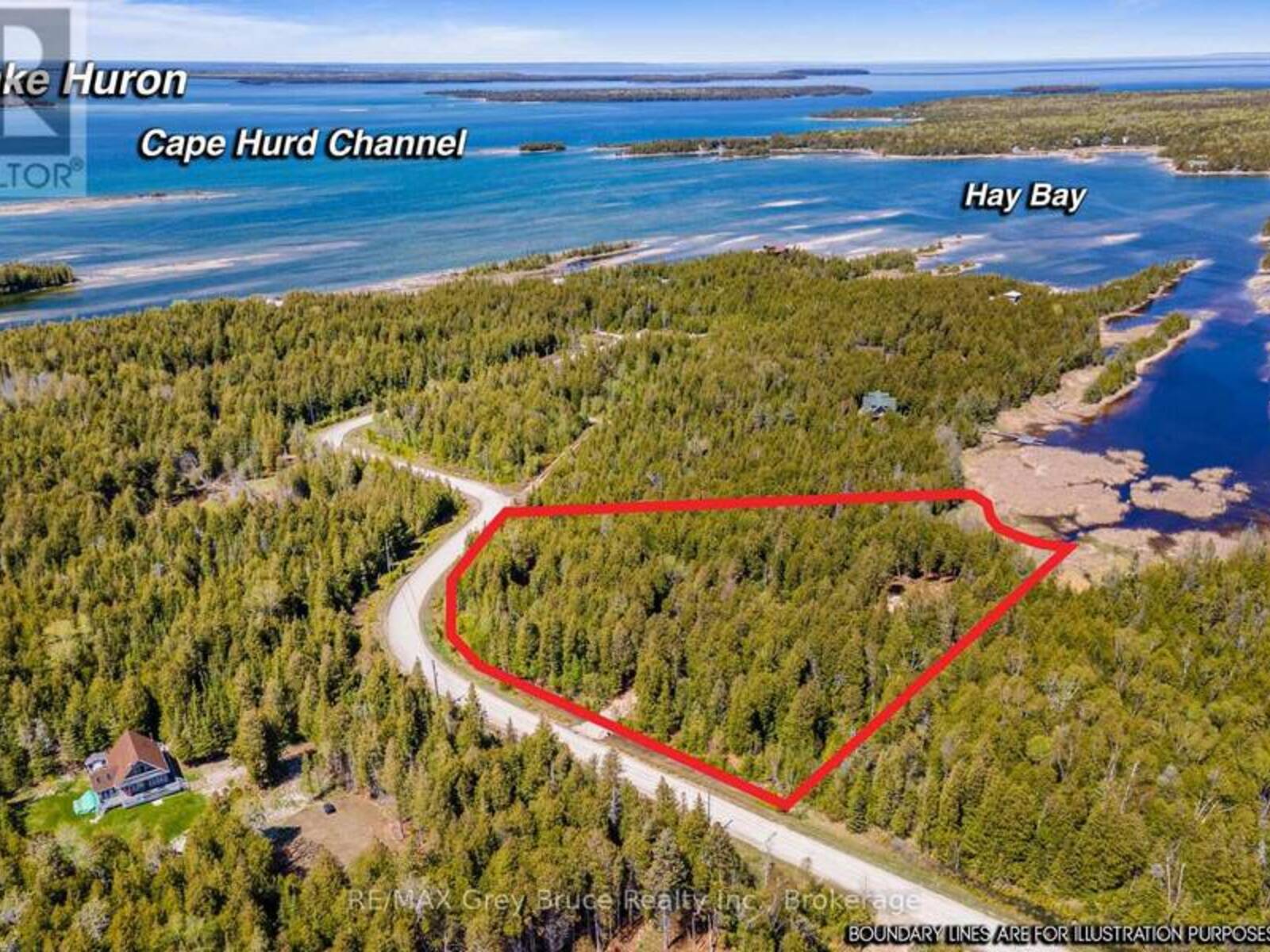 228 COREY CRESCENT, Tobermory, Ontario N0H 2R0