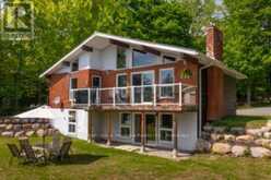 562 AND 568 EAST WASEOSA LAKE ROAD | Huntsville Ontario | Slide Image Four