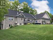 28 BOYD CRESCENT | Oro-Medonte Ontario | Slide Image One