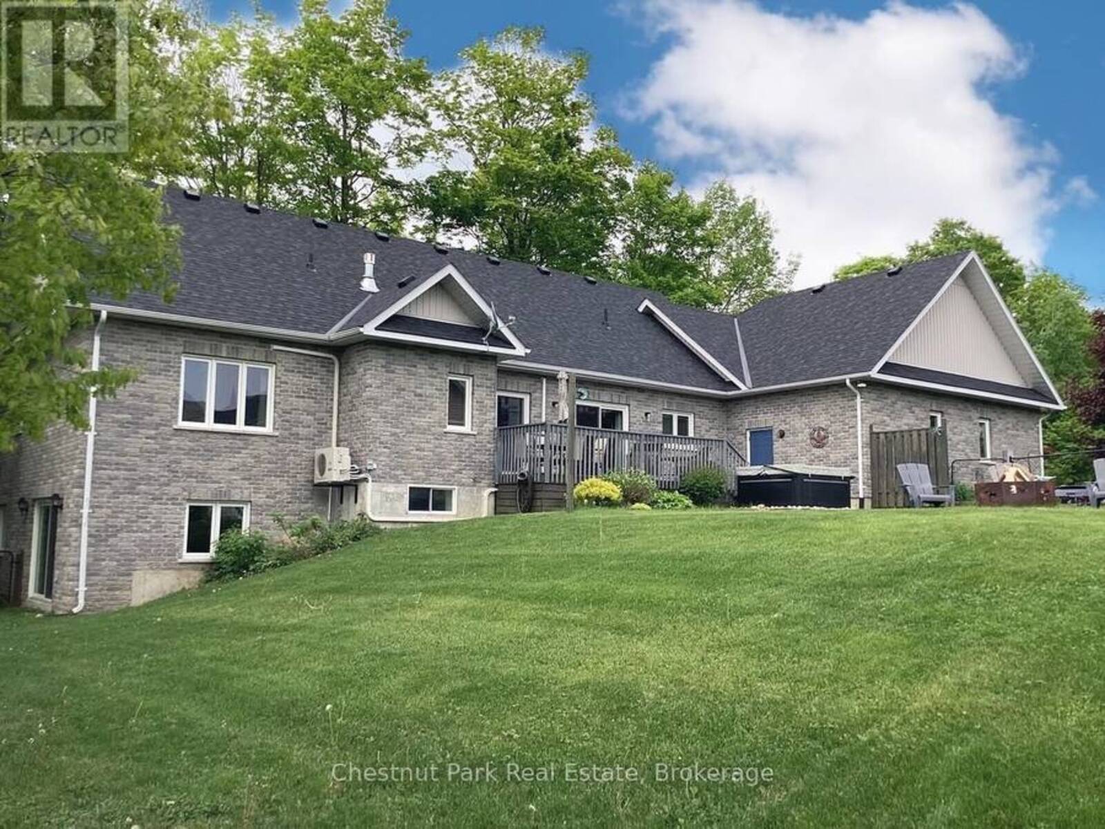 28 BOYD CRESCENT, Oro-Medonte, Ontario L0K 1N0
