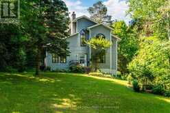 122 POYNTZ STREET | Penetanguishene Ontario | Slide Image Three