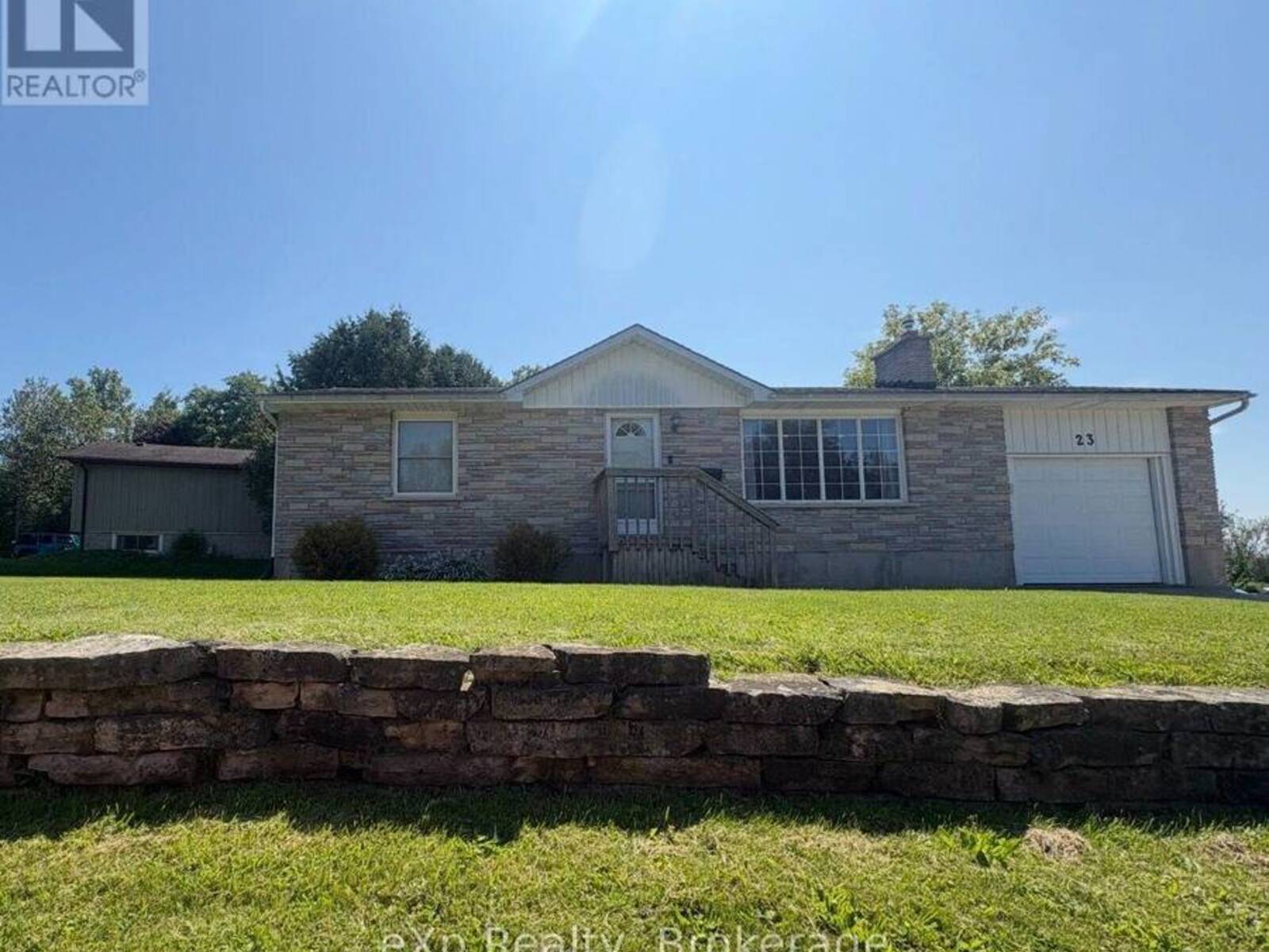 23 VALLEYSIDE DRIVE, Walkerton, Ontario N0G 2V0