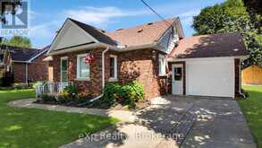 6 JOHNSTONE BOULEVARD | Walkerton Ontario | Slide Image Four
