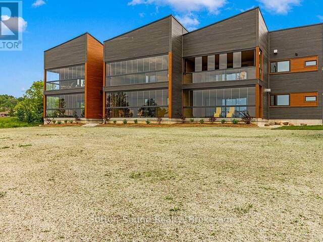 203 - 535 ISSAC STREET Georgian Bluffs Ontario, N0H 2T0 - 3 Bedrooms Waterfront Condo For Sale