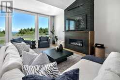 125 MOUNTAIN ROAD | Meaford Ontario | Slide Image One