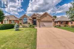 635 RIVERVIEW DRIVE | Listowel Ontario | Slide Image Three