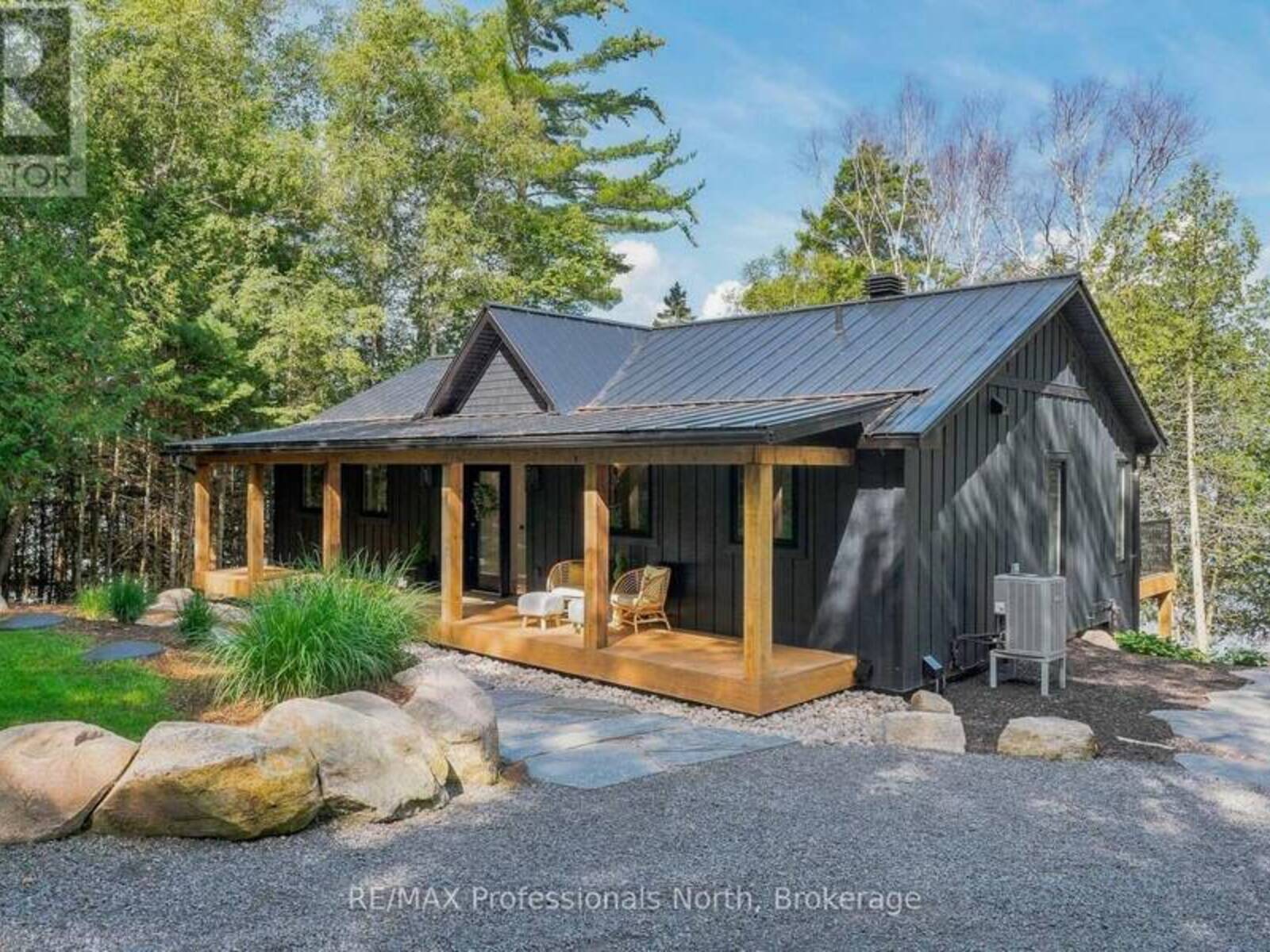 1108 SOUTH BERNARD LAKE ROAD, Sundridge, Ontario P0A 1Z0