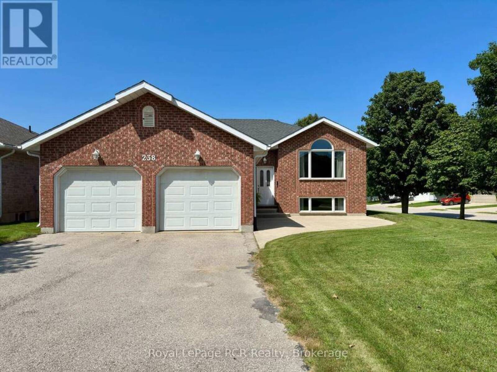 238 4TH STREET CRESCENT, Hanover, Ontario N4N 3S2