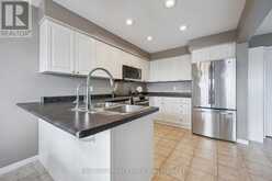 17 DAVISON DR | Guelph Ontario | Slide Image Ten