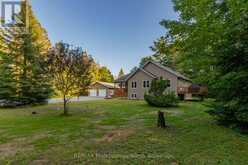 419 SOUTH MARY LAKE ROAD | Huntsville Ontario | Slide Image Eleven