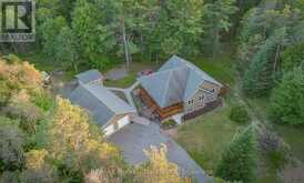 419 SOUTH MARY LAKE ROAD | Huntsville Ontario | Slide Image Thirty-two