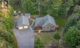419 SOUTH MARY LAKE ROAD | Huntsville Ontario | Slide Image Four