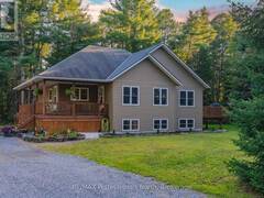 419 SOUTH MARY LAKE ROAD Huntsville Ontario, P0B 1L0