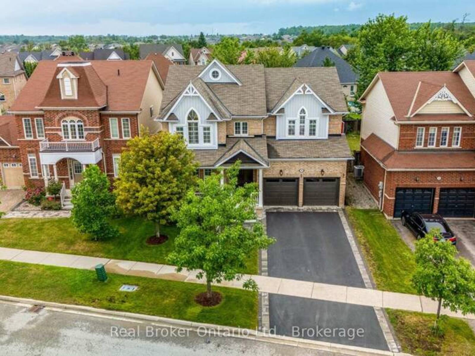 50 THE QUEENSWAY, Barrie, Ontario L4M 7J3
