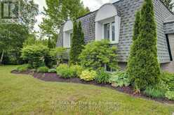 93 FREDERICK DRIVE | Wasaga Beach Ontario | Slide Image Three