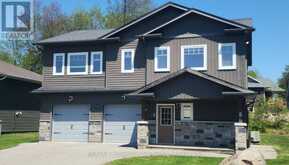 33 GOODWIN DRIVE | Huntsville Ontario | Slide Image One
