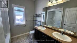 33 GOODWIN DRIVE | Huntsville Ontario | Slide Image Six