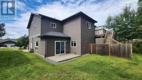33 GOODWIN DRIVE | Huntsville Ontario | Slide Image Four