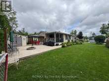 8 KENORA TRAIL | Wasaga Beach Ontario | Slide Image Five