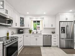 571 DAVID STREET E Gravenhurst Ontario, P1P 1M1
