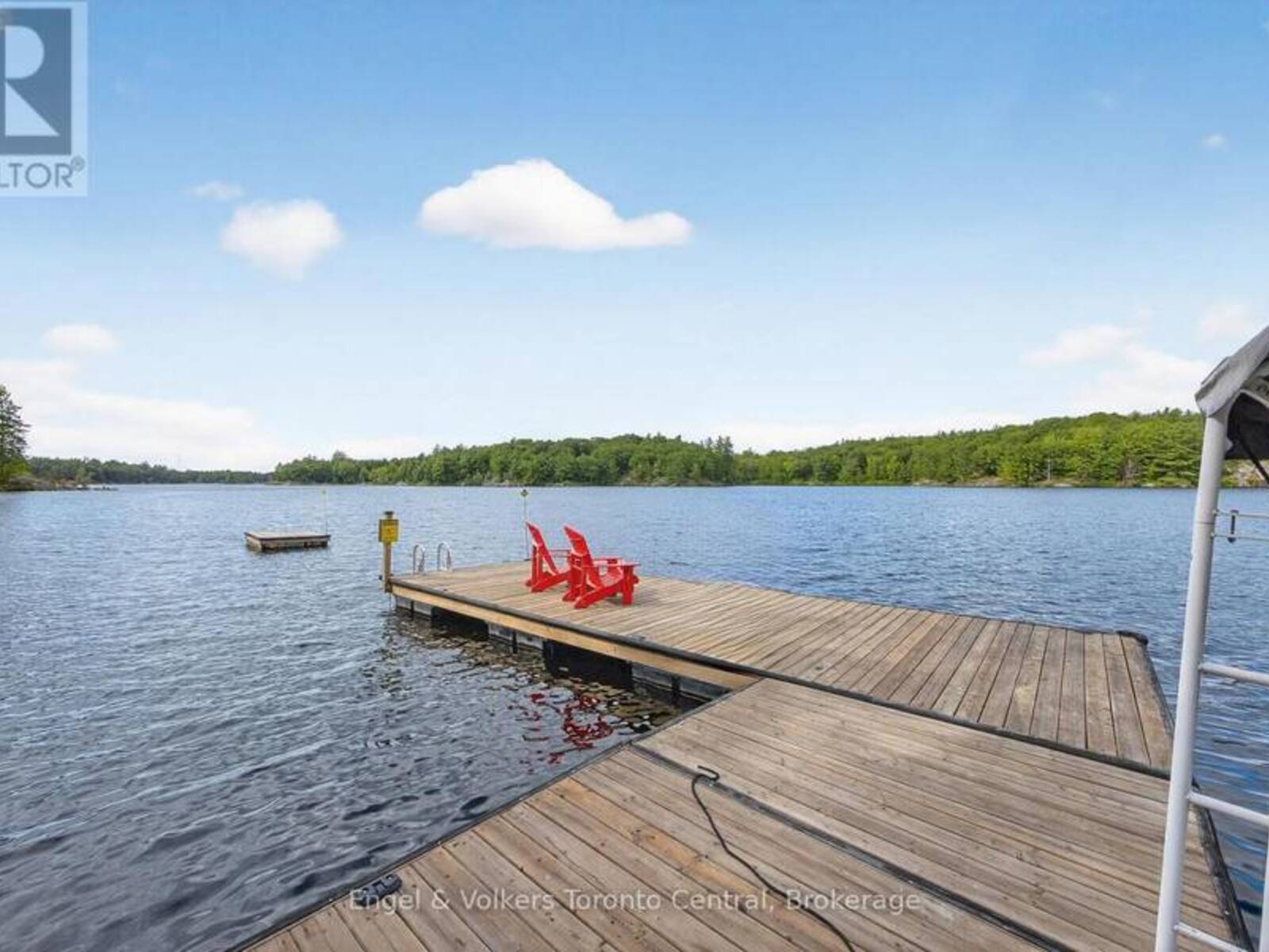 1042 AMANDA LANE, Gravenhurst, Ontario P1P 1R3