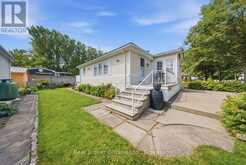 428 PINE PASS | Fergus Ontario | Slide Image Two