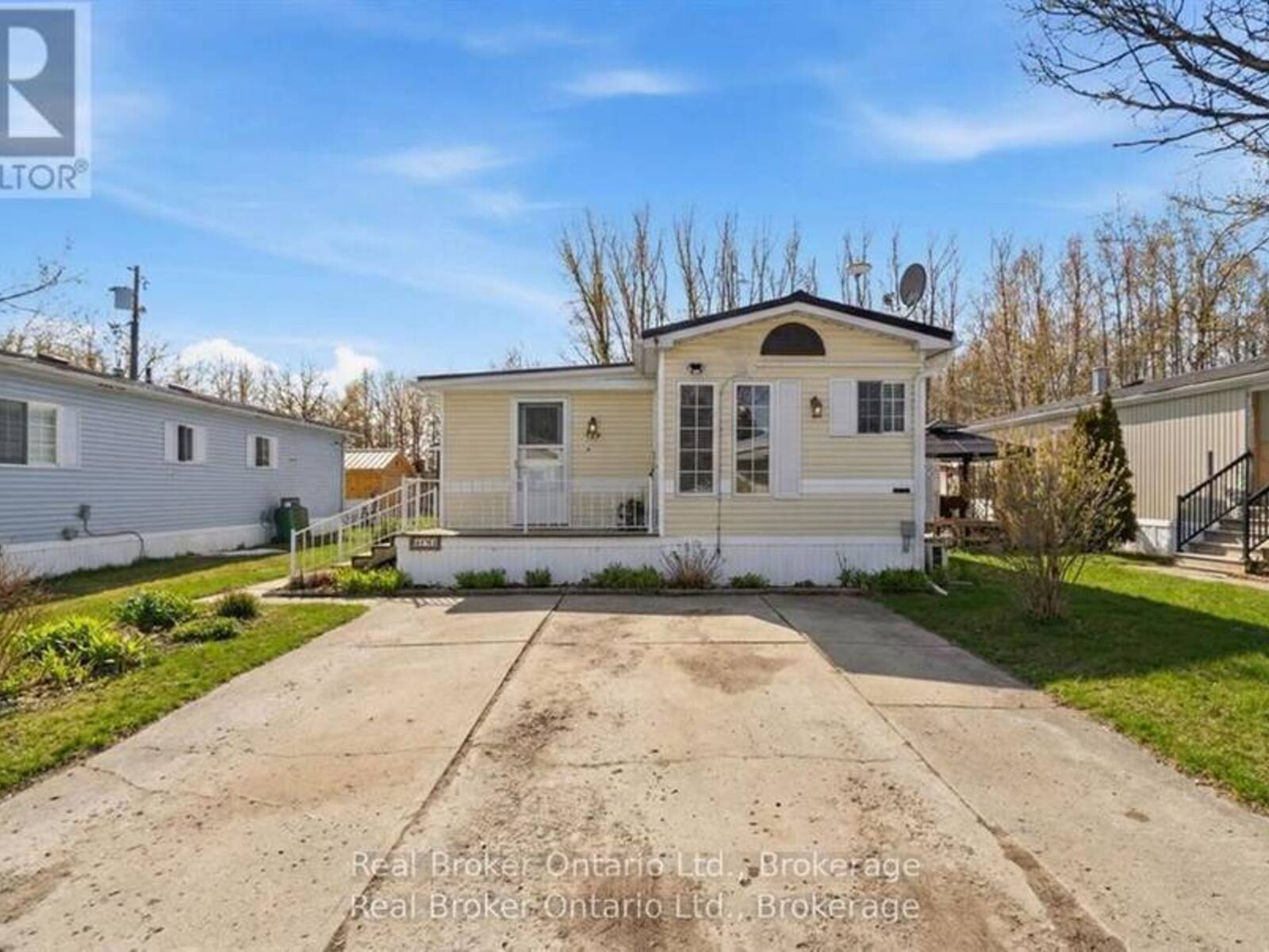 428 PINE PASS, Fergus, Ontario N1M 2W5