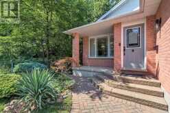 846 RAILTON AVENUE | London Ontario | Slide Image Three