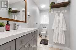 1084 BONNIE LAKE ROAD | Bracebridge Ontario | Slide Image Ten